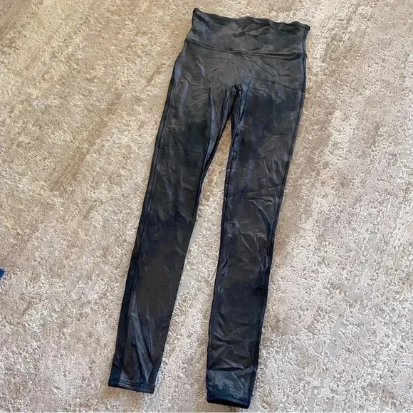 Spanx Faux Leather Compression Shaping Leggings Black/Dark Gray Metallic Shimmer - Picture 2 of 10